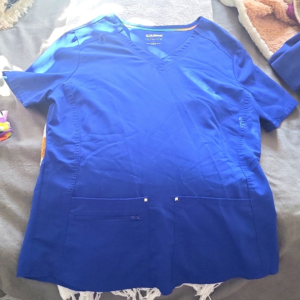 Scrub top